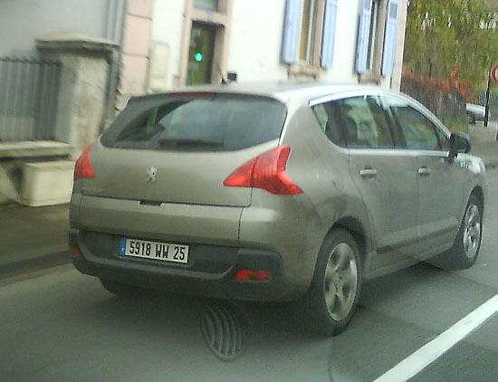 [Image: peugeot-3008-spyshot-03.jpg]